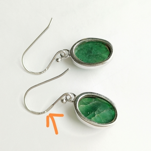 NEW Emerald gemstone earrings in Sterling Silver - Picture 5 of 8